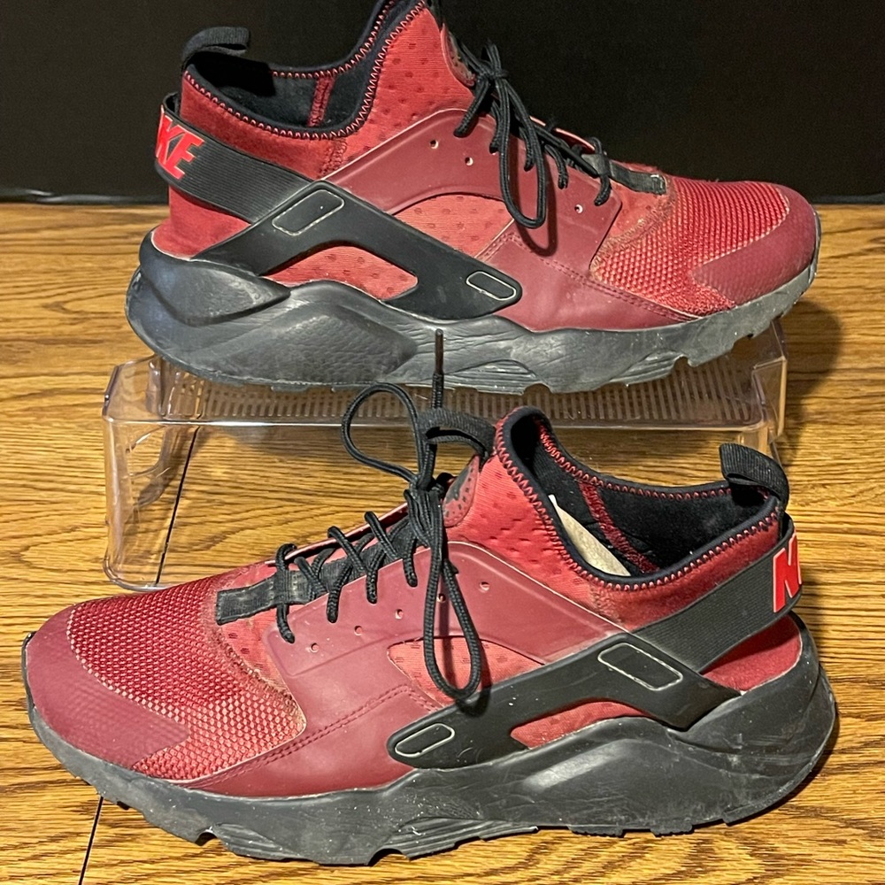 Nike Huarache Maroon and Black